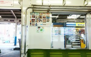 バイオトゥルーワンデー 電車広告.jpg